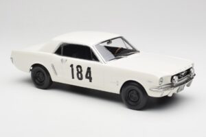 Ford Mustang Hardtop #184 B. Neyret / J. Terramorsi Rally Monte Carlo 1965 Norev 1:18 182801 Metal - imagem 4 de 6