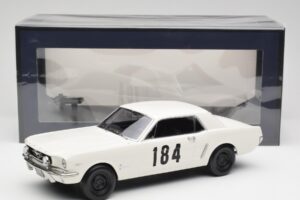 Ford Mustang Hardtop #184 B. Neyret / J. Terramorsi Rally Monte Carlo 1965 Norev 1:18 182801 Metal - imagem 6 de 6