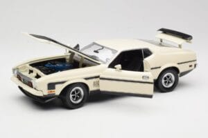Ford Mustang Mach 1 Branco Sun Star 1:18 3602 Metal - imagem 2 de 8