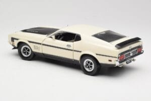 Ford Mustang Mach 1 Branco Sun Star 1:18 3602 Metal - imagem 7 de 8