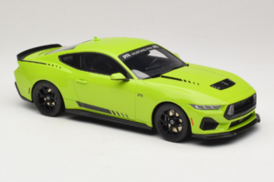 Ford Mustang RTR Spec 3 Amarelo GT Spirit 1:18 GT565 Resina - imagem 4 de 6