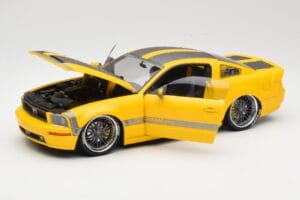 Ford Mustang S197 Cesam by Parotech Amarelo Norev 1:18 182700 Metal - imagem 2 de 8