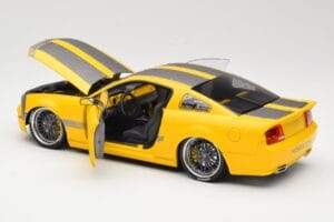Ford Mustang S197 Cesam by Parotech Amarelo Norev 1:18 182700 Metal - imagem 5 de 8