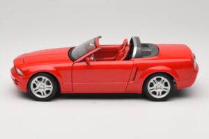 Ford Mustang S197 GT Cabriolet Vermelho Beanstalk Group 1:18 FOR10016R Metal - imagem 4 de 8