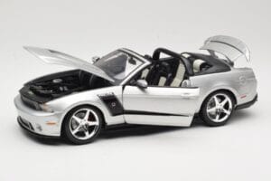 Ford Mustang S197 Roush 427R Cabriolet Prata Maisto 1:18 31669 Metal - imagem 2 de 8