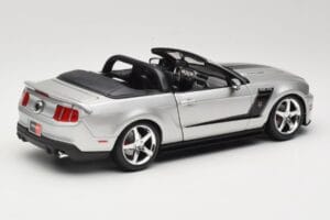 Ford Mustang S197 Roush 427R Cabriolet Prata Maisto 1:18 31669 Metal - imagem 3 de 8