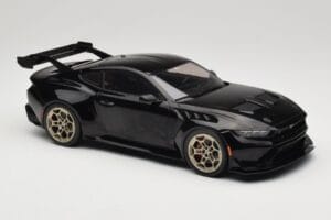 Ford Mustang S650 GTD Preto IXO 1:18 MCG18578 Metal - imagem 4 de 6