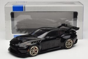 Ford Mustang S650 GTD Preto IXO 1:18 MCG18578 Metal - imagem 6 de 6