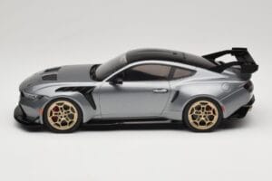 Ford Mustang S650 GTD Metallic Grey IXO 1:18 MCG18576 Metal - imagem 3 de 6