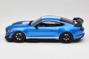 Ford Mustang Shelby GT500 S550 Azul GT Spirit 1:18 GT268 Resina - imagem 3 de 6