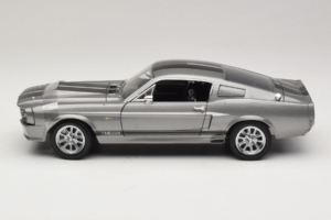 Ford Mustang Shelby GT500 Eleanor Shelby Collectibles 1:18 9081 Metal - imagem 4 de 8