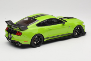 Ford Mustang Shelby GT500 S550 Verde GT Spirit 1:18 GT803 Resina - imagem 2 de 6