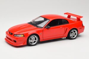 Ford Mustang SVT Cobra R SN95 Vermelho Maisto 1:18 531872 Metal