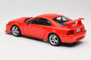 Ford Mustang SVT Cobra R SN95 Vermelho Maisto 1:18 531872 Metal - imagem 7 de 8