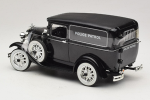 Ford Panel Car Police Patrol Signature Models 1:18 18143 Metal - imagem 5 de 6