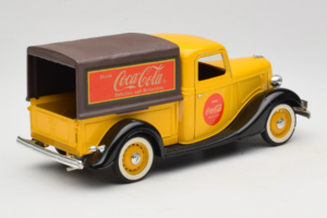 Ford Pick Up Michelin Solido 1:18 8024 Metal - imagem 3 de 8