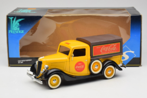 Ford Pick Up Michelin Solido 1:18 8024 Metal - imagem 8 de 8