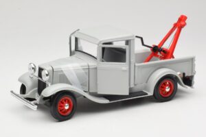Ford Pick-Up Wrecker Cinzento Road Signature 1:18 92257 Metal - imagem 2 de 8