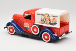 Ford Pickup Truck Pepsi-Cola Solido 1:18 99053 Metal - imagem 7 de 8