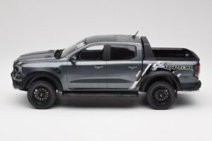 Ford Ranger Raptor Cinzento Metálico MCG 1:18 MCG18457 Metal - imagem 5 de 6