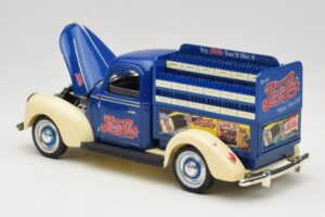 Ford Pepsi-Cola Replica Golden Wheel 1:18 PF351 Metal - imagem 5 de 8