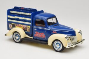 Ford Pepsi-Cola Replica Golden Wheel 1:18 PF351 Metal - imagem 6 de 8
