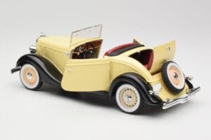Ford Roadster Dearborn Yellow Solido 1:18 8008 Metal - imagem 5 de 8