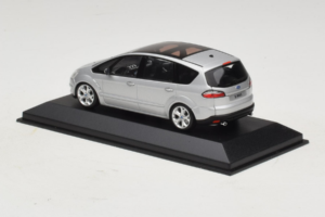 Ford S-Max Prata Minichamps 1:43 SMAX001 Metal - imagem 3 de 5