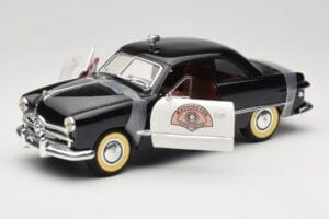 Ford Sedan Washington State Police Solido 1:18 8158 Metal - imagem 2 de 8
