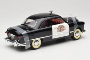Ford Sedan Washington State Police Solido 1:18 8158 Metal - imagem 3 de 8