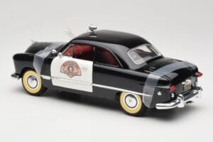 Ford Sedan Washington State Police Solido 1:18 8158 Metal - imagem 7 de 8