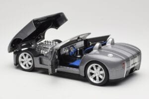 Shelby Cobra Cabriolet Grey Metallic Hot Wheels 1:18 G7220 Metal - imagem 5 de 8