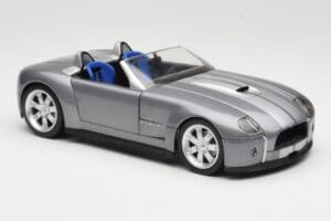Shelby Cobra Cabriolet Grey Metallic Hot Wheels 1:18 G7220 Metal - imagem 6 de 8