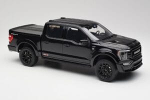 Ford Shelby F-150 Centennial Shadow Black GT Spirit 1:18 GT919 Resina - imagem 4 de 6