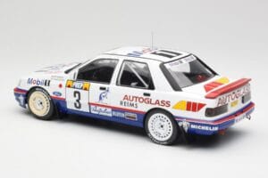 Ford Sierra RS Cosworth 4x4 #3 M. Biasion / T. Siviero Rally Monte Carlo 1992 MCG 1:18 MCG18355R Metal - imagem 5 de 6