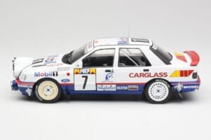 Ford Sierra RS Cosworth 4x4 #7 F. Delecour / D. Grataloup Rally Monte Carlo 1992 MCG 1:18 MCG18356R Metal - imagem 3 de 6
