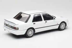 Ford Sierra RS Cosworth 4x4 Branco MCG 1:18 MCG18353 Metal - imagem 2 de 6