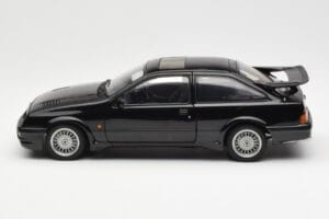 Ford Sierra RS Cosworth Preto AUTOart 1:18 72861 Metal - imagem 4 de 8