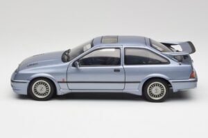 Ford Sierra RS Cosworth Moonstone Azul AUTOart 1:18 72863 Metal - imagem 4 de 8