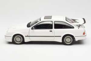 Ford Sierra RS Cosworth Branco AUTOart 1:18 72862 Metal - imagem 4 de 8