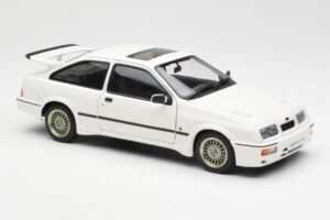 Ford Sierra RS Cosworth Branco AUTOart 1:18 72862 Metal - imagem 6 de 8
