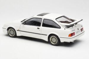 Ford Sierra RS Cosworth Branco AUTOart 1:18 72862 Metal - imagem 7 de 8