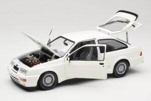 Ford Sierra RS Cosworth Branco Minichamps 1:18 150084000 Metal - imagem 2 de 8