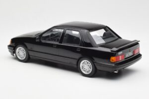 Ford Sierra RS Cosworth Preto MCG 1:18 MCG18173 Metal - imagem 5 de 6