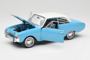 Ford Taunus 12M P1 Taunus Blue Revell 1:18 08880 Metal - imagem 2 de 8