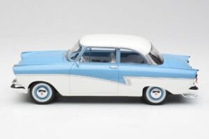 Ford Taunus 17M P2 Azul Claro & Branco BoS Models 1:18 BOS019 Metal - imagem 3 de 6