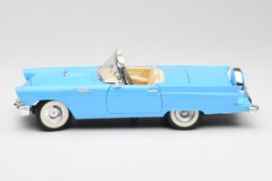 Ford Thunderbird Cabriolet Azul Road Signature 1:18 92358 Metal - imagem 4 de 8