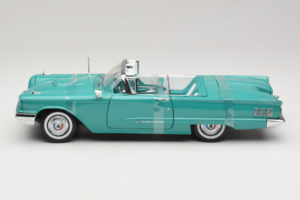 Ford Thunderbird Cabriolet Verde Sun Star 1:18 4315-P1 Metal - imagem 3 de 6