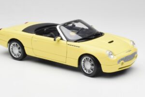 Ford Thunderbird Show Car Amarelo Maisto 1:18 50335 Metal - imagem 6 de 8