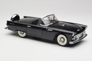 Ford Thunderbird Cabriolet Preto Revell 1:18 8818-M1 Metal - imagem 6 de 8